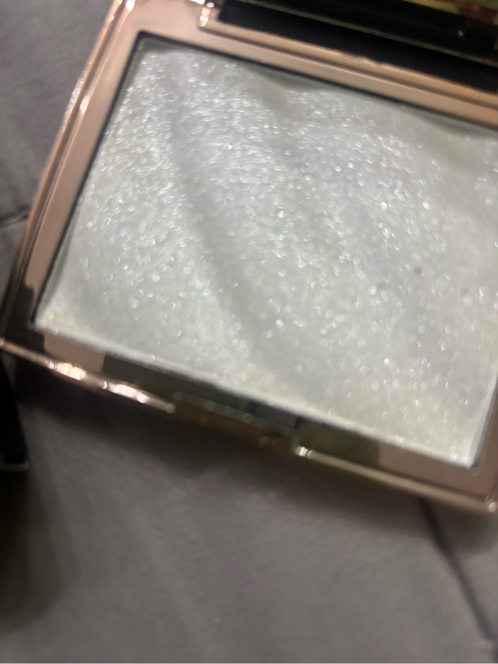 Shimmery White Powder Compact